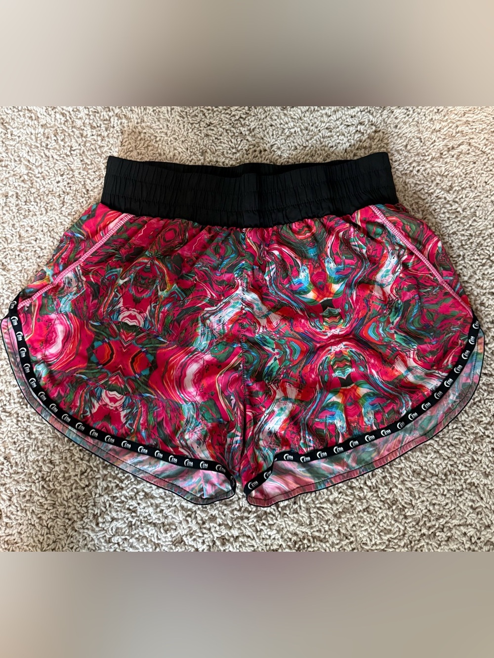 ZYIA Sprinter Shorts - size Medium